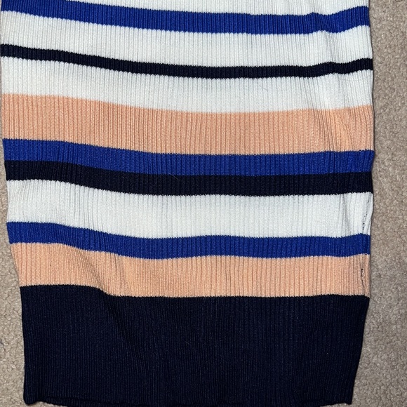 Striped Fitted Midi Dress - Picture 3 of 4